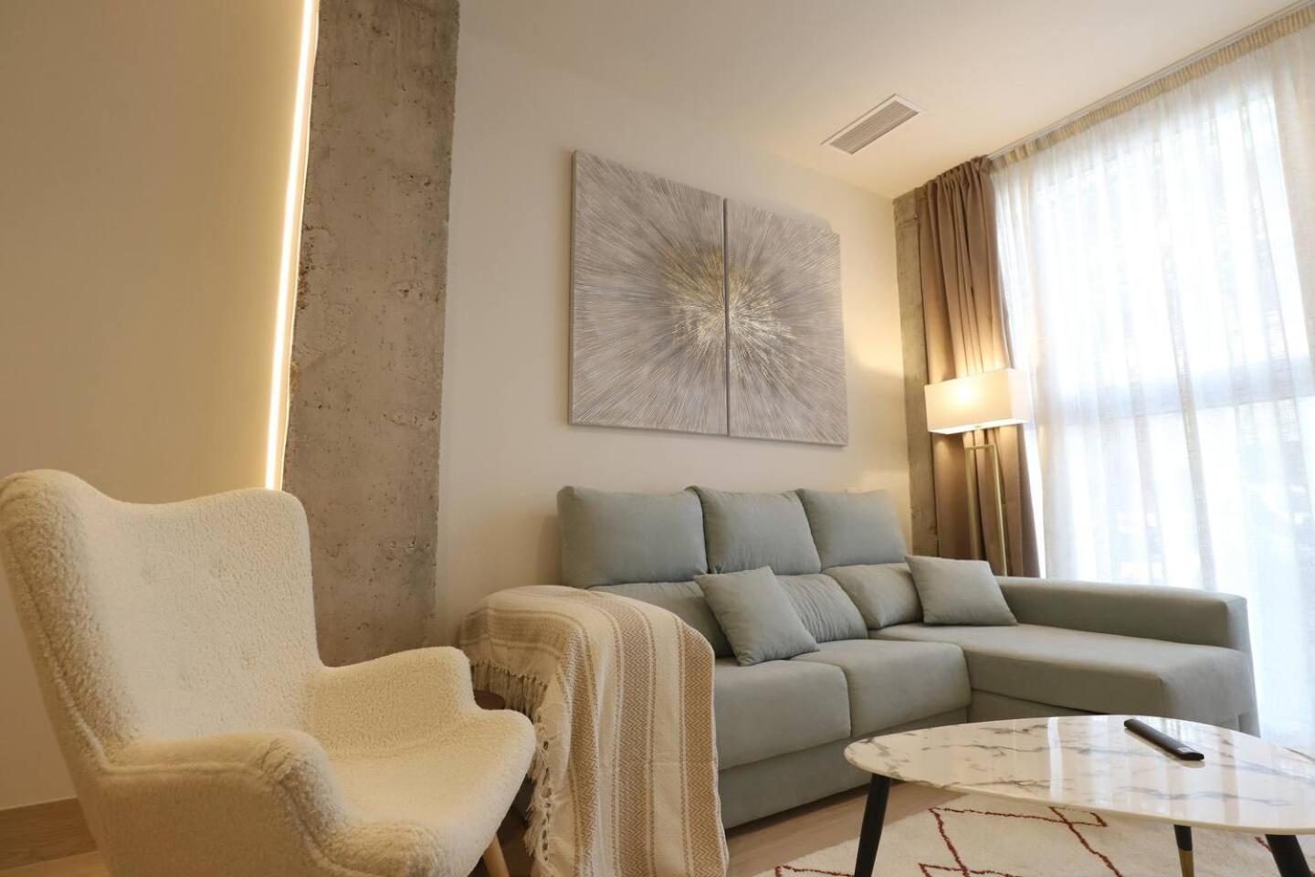 Apartamentos Orilla Del Bernabeu Madrid Exterior foto