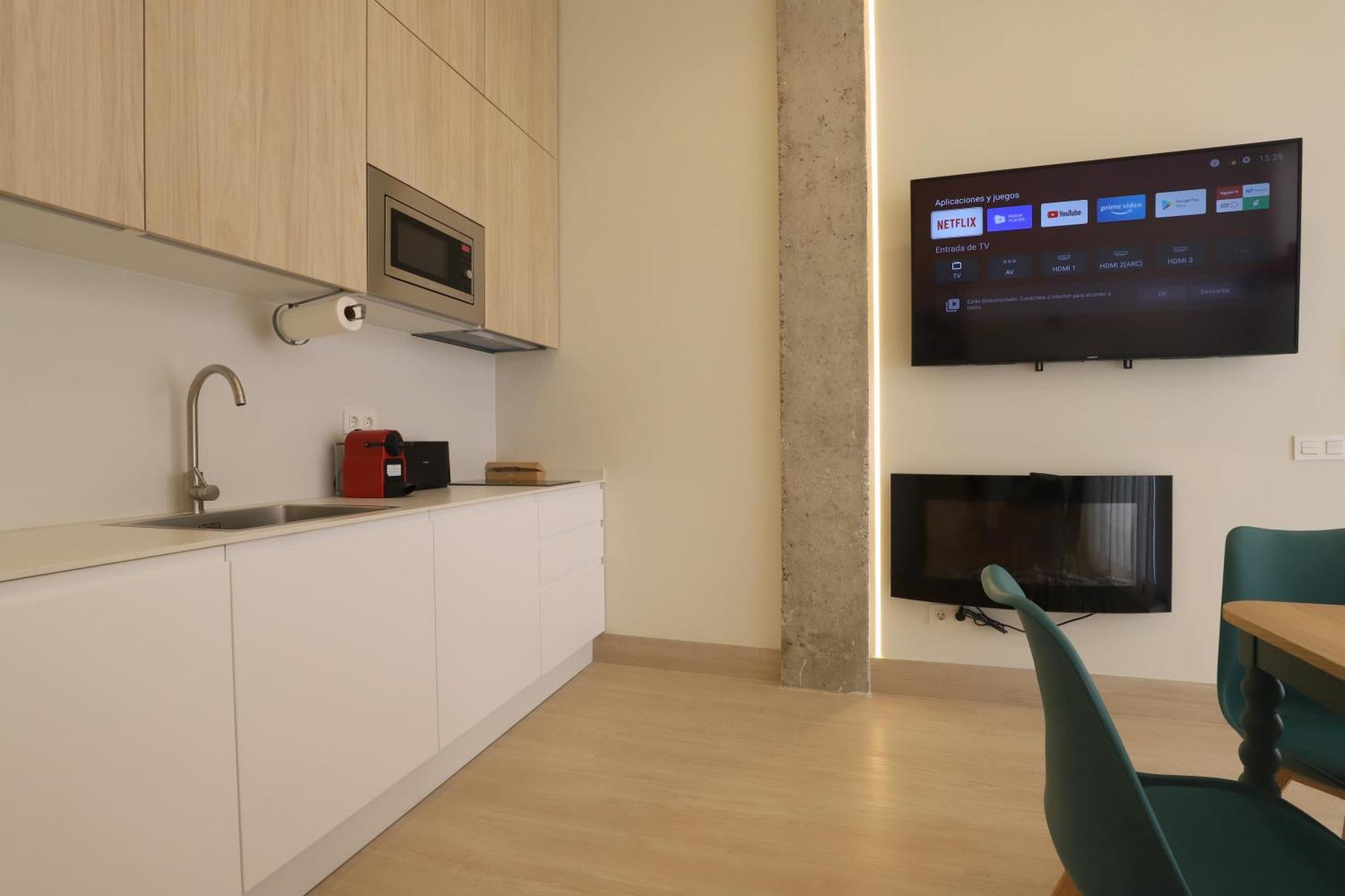 Apartamentos Orilla Del Bernabeu Madrid Exterior foto